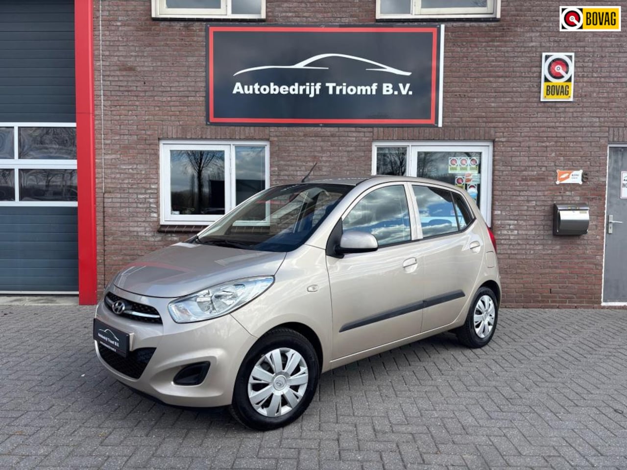 Hyundai i10 - 1.2 AUTOMAAT - AIRCO- PARKEERSENSOREN..!! - AutoWereld.nl