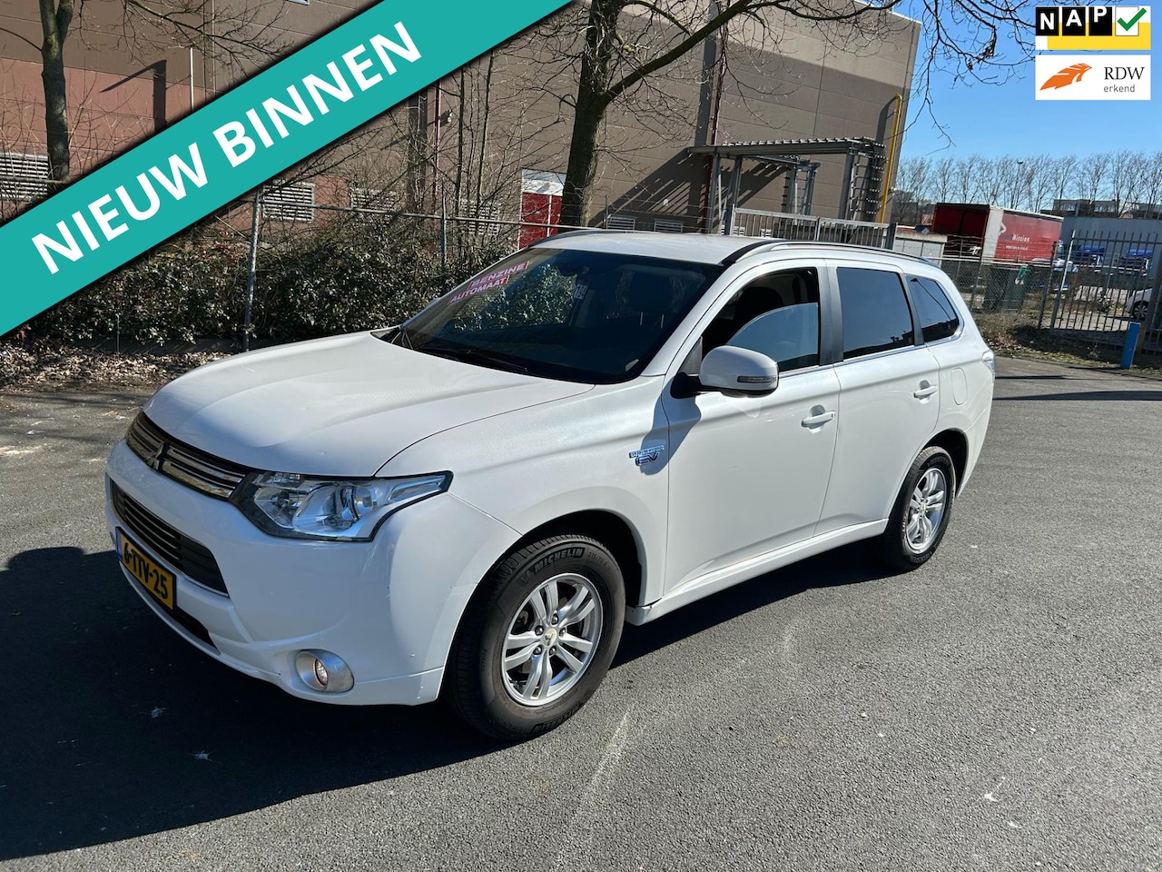 Mitsubishi Outlander - 2.0 PHEV Business Edition LEUKE AUTO RIJDT EN SCHAKELT GOED - AutoWereld.nl