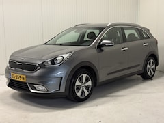 Kia Niro - 1.6 GDi Hybrid First Edition // TREKHAAK // 2e EIGENAAR // Voorzien van 2 nieuwe banden