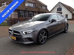 Mercedes-Benz A-klasse - 200 NIGHT SFEERVERLICHTING / GROOT-NAVI / FULL-LED / CAMERA