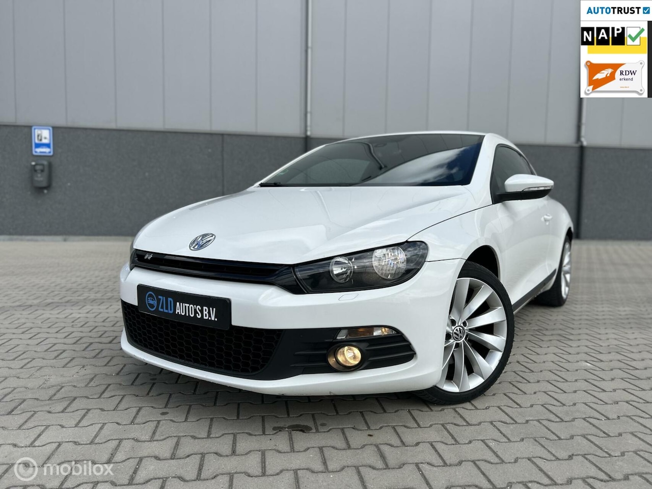 Volkswagen Scirocco - 1.4 TSI R-LINE/AIRCO/CRUISE CONTR/STOELV - AutoWereld.nl