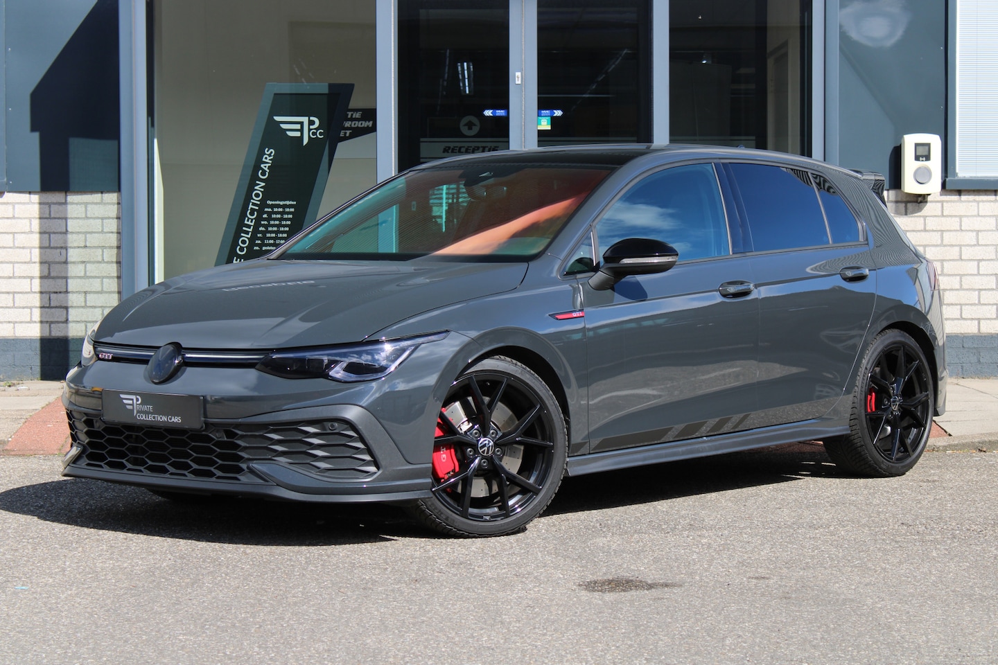 Volkswagen Golf - 2.0 TSI Clubsport Pano|Leder|Led| - AutoWereld.nl