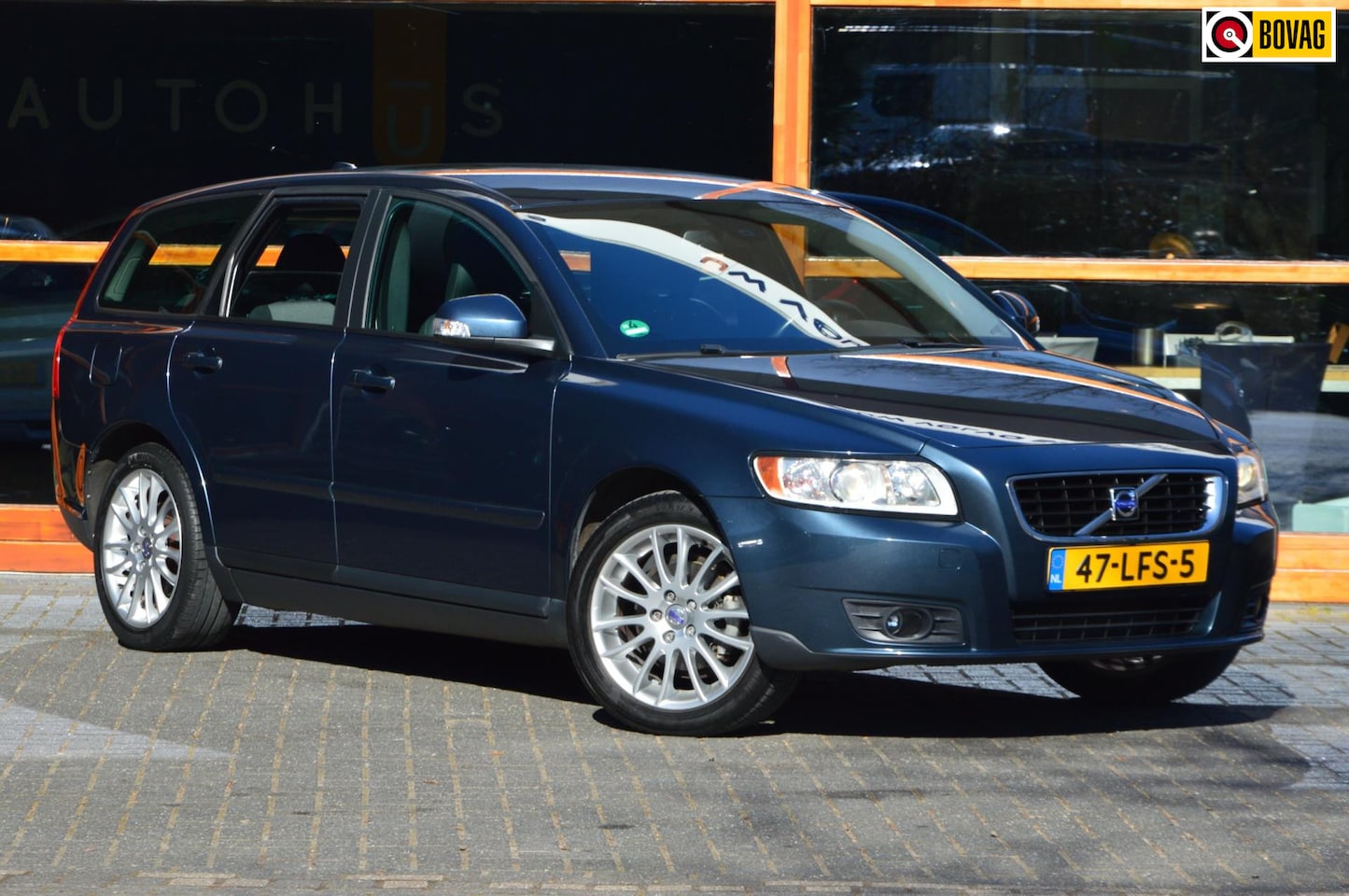 Volvo V50 - | Bluetooth verbinding | Automatische airco | Elektrische stoel met geheugen | High perfor - AutoWereld.nl