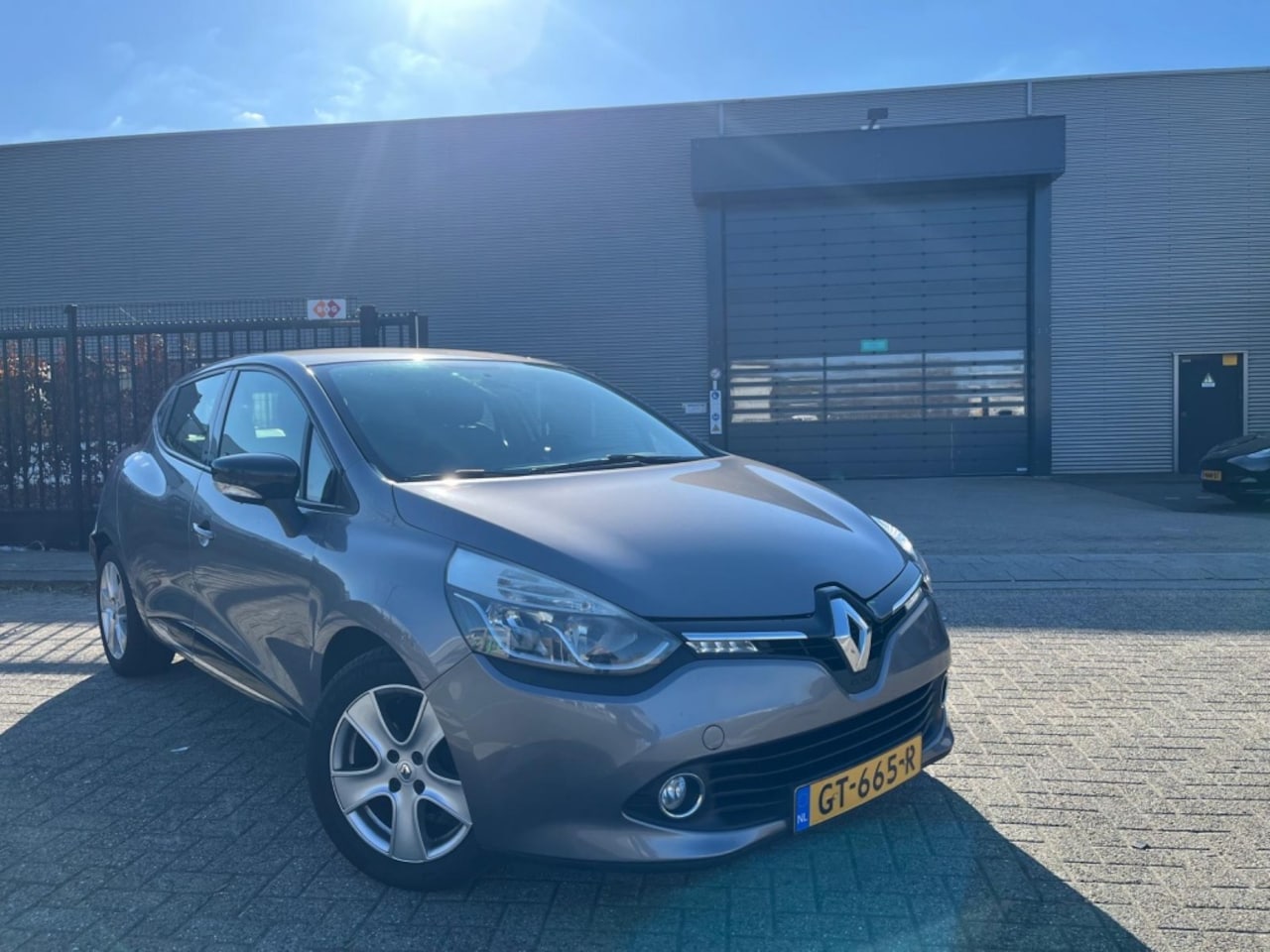 Renault Clio - 1.5 dCi Navigatie|Keyless Entry&Start Dynamique 2015 - AutoWereld.nl