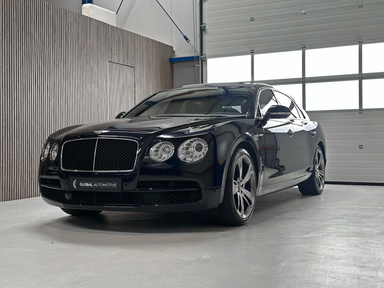 Bentley Flying Spur - 4.0 V8 - LEER - SCHUIFDAK - 21'' - AutoWereld.nl