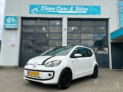 Volkswagen Up! - 1.0 high up BlueMotion Panoramadak Navi