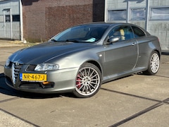 Alfa Romeo GT - 3.2 V6 Distinctive