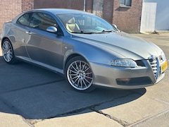 Alfa Romeo GT - 3.2 V6 Distinctive