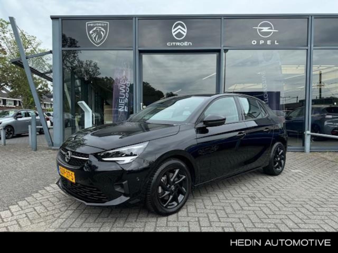 Opel Corsa - 1.2 100PK GS Line | Navi via App | Airco | Cruise control | Carplay | Sportstoelen+stoelve - AutoWereld.nl