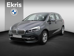 BMW 2-serie Active Tourer - 220i High Executive | Luxury Line | Trekhaak | Sportstoelen | Achteruitrijcamera | Head-Up