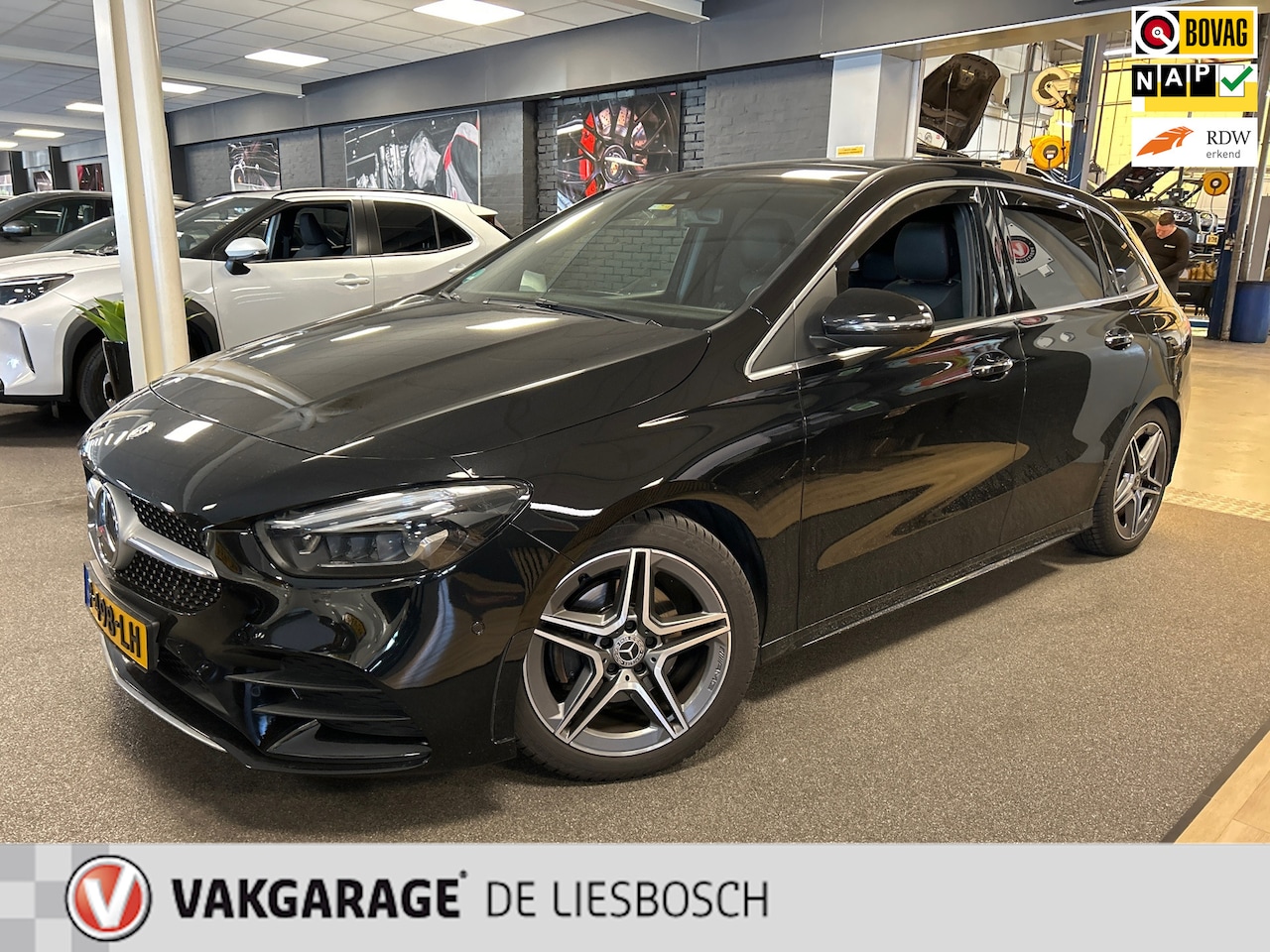 Mercedes-Benz B-klasse - 200 Business Solution AMG 200 Business Solution AMG,pano,leer,navi,camera,memory,sfeer verlichting - AutoWereld.nl