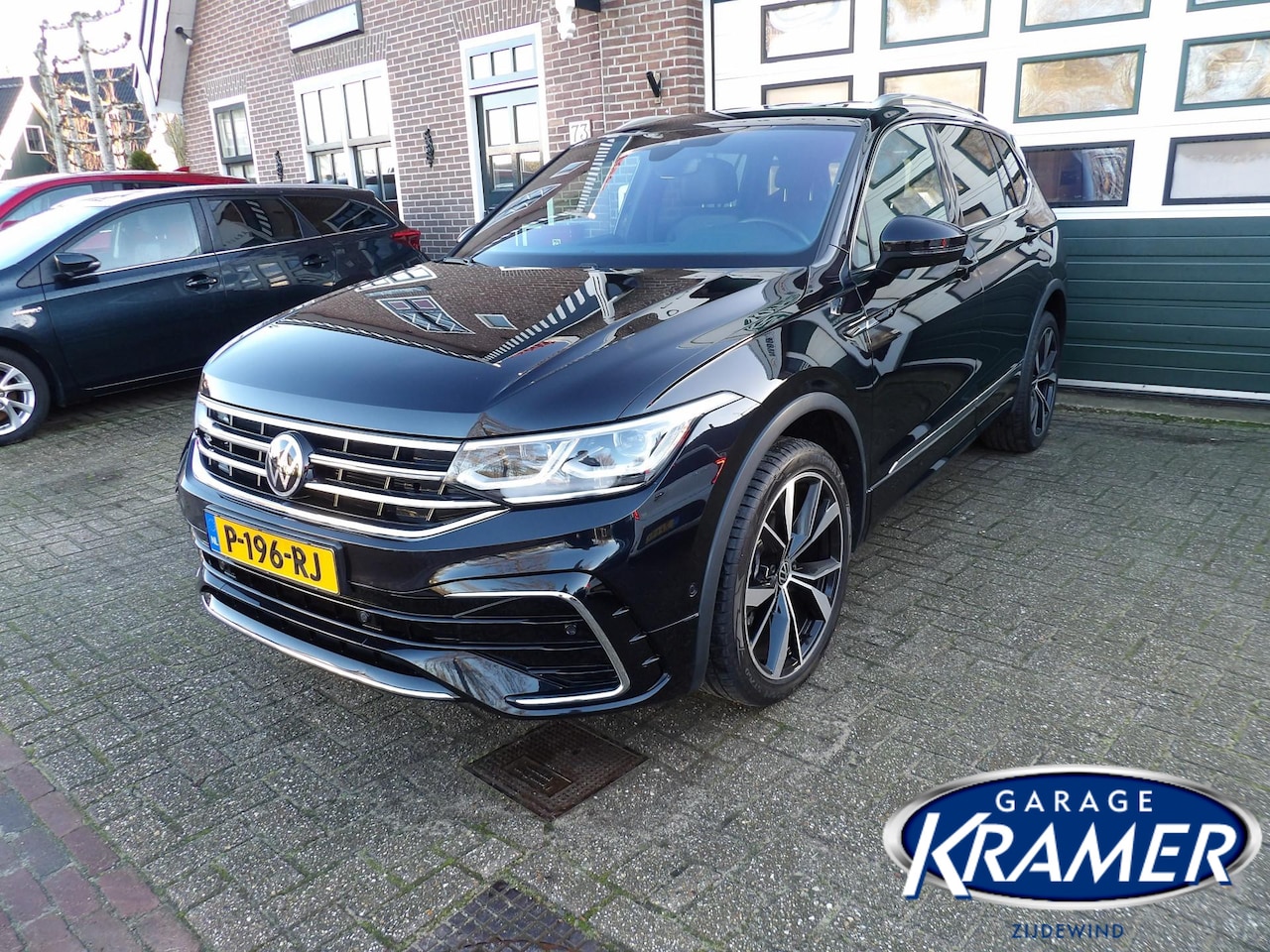 Volkswagen Tiguan Allspace - 1.5 TSI R-Line Business 7p. 1.5 TSI R-Line Business+ 7p. - AutoWereld.nl