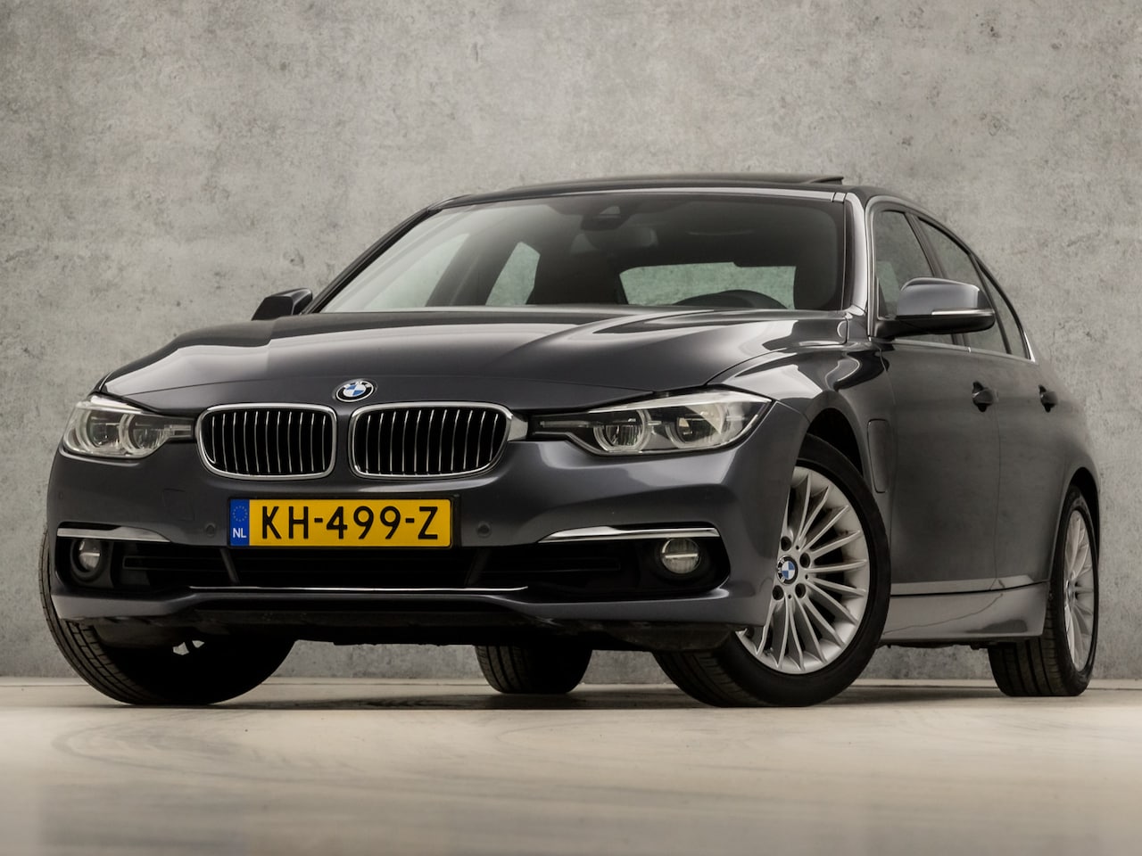 BMW 3-serie - 330e High Executive 252Pk Automaat (SCHUIFDAK, GROOT NAVI, STOELVERWARMING, COGNAC LEDER, - AutoWereld.nl