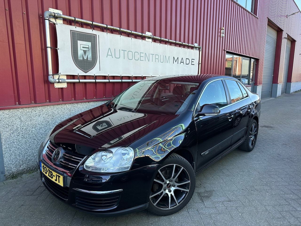 Volkswagen Jetta - 1.6 Comfortline // Clima // Trk.Hk // - AutoWereld.nl