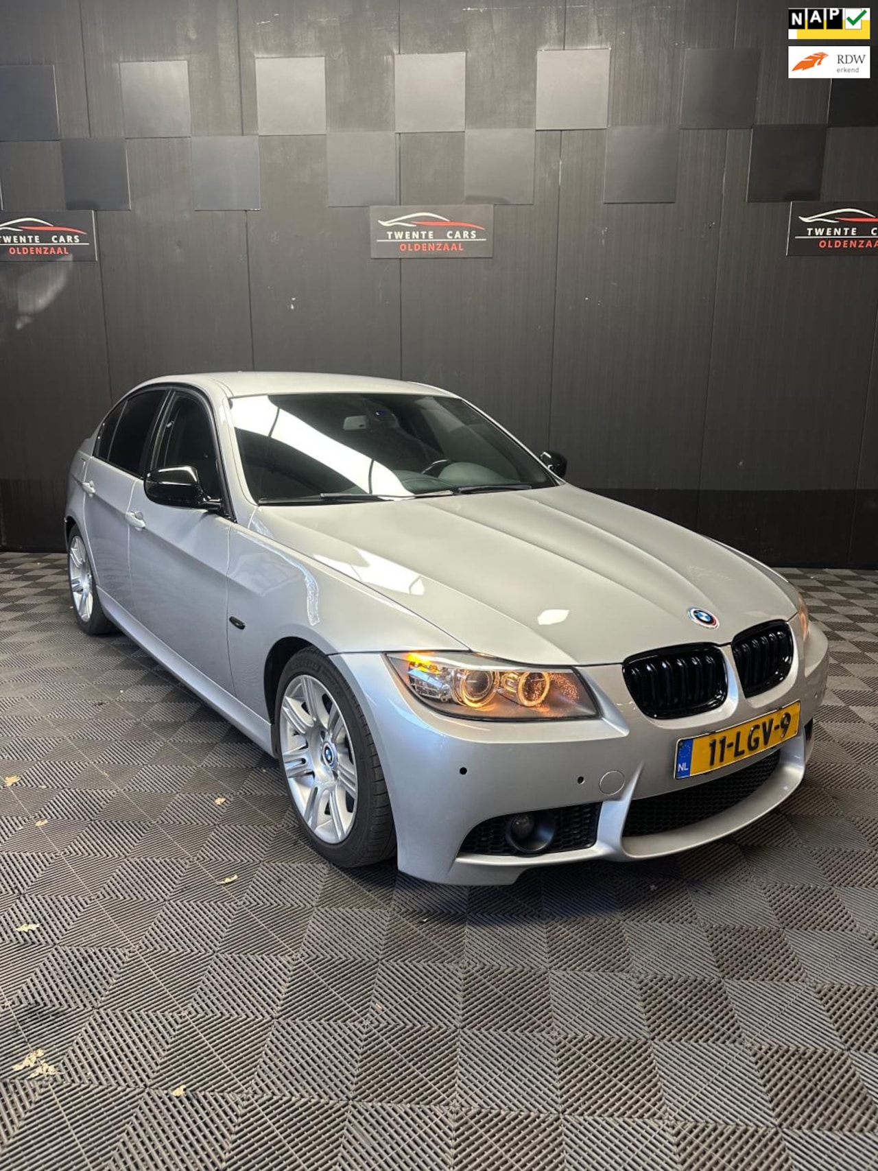 BMW 3-serie - 318i Sport Line | M-Pakket | Navi | Xenon | Nieuwe APK | - AutoWereld.nl