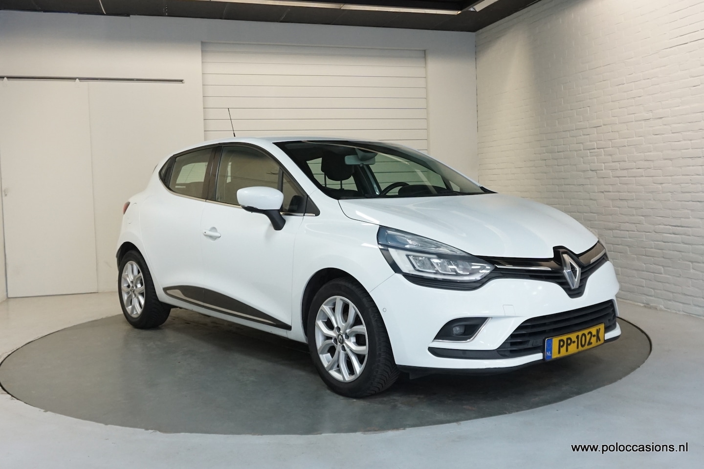 Renault Clio - 0.9 TCe Intens Android auto | Velours/Leer | Achteruitrijcamera - AutoWereld.nl