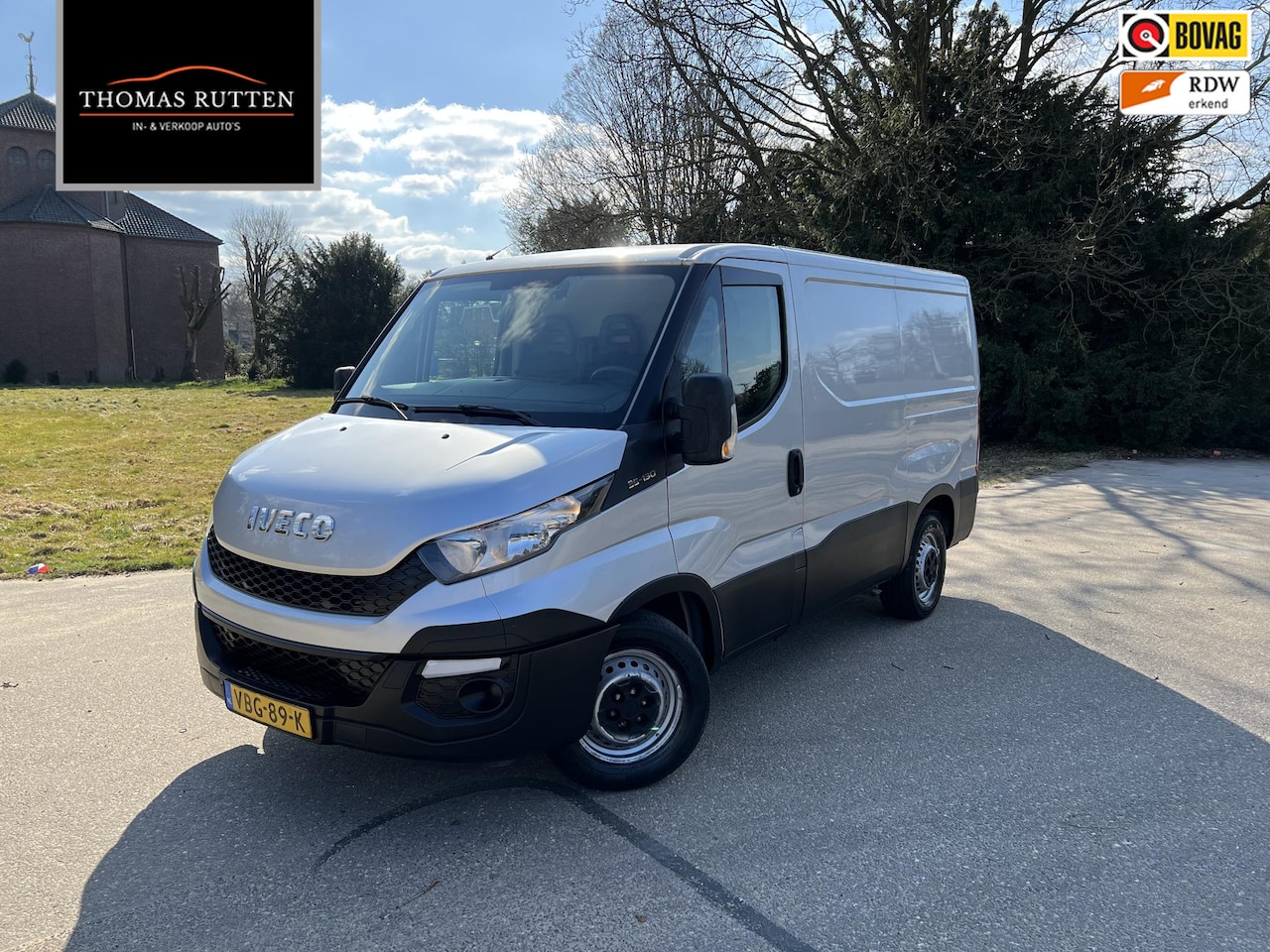 Iveco Daily - 35S13V 2.3 300 H1 2015 Airco | Trekhaak | Cruise control | Bluetooth | Radio CD | Elektris - AutoWereld.nl