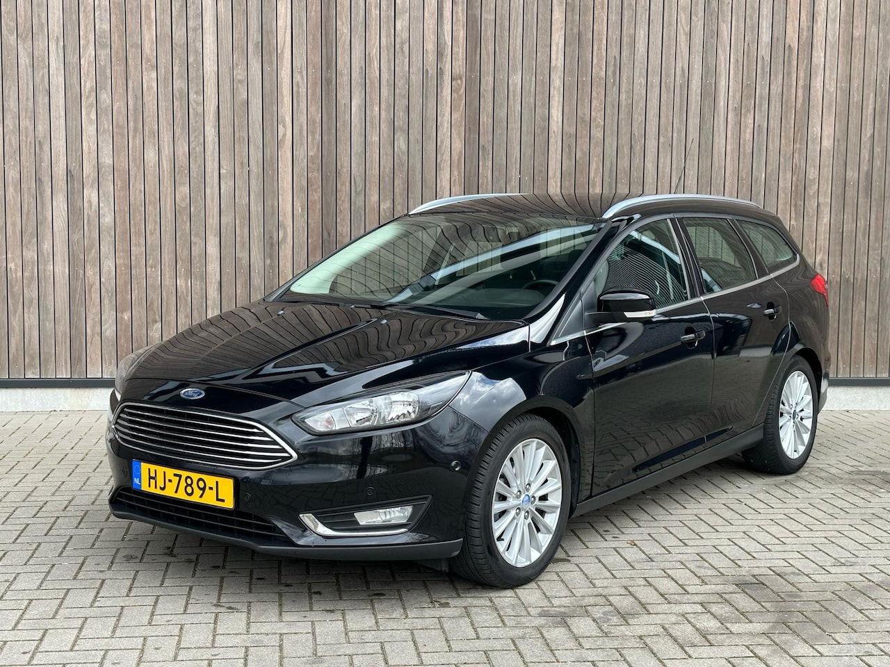 Ford Focus Wagon - 1.5 TDCI Titanium | CLIMA | NAVI | - AutoWereld.nl