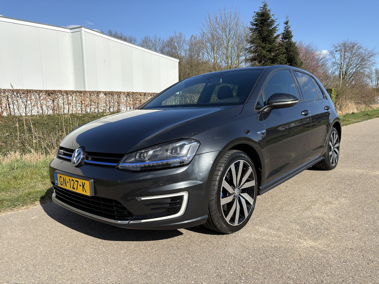 Volkswagen Golf - 1.4 TSI GTE / AUTOMAAT / NAVI / CRUISE - AutoWereld.nl