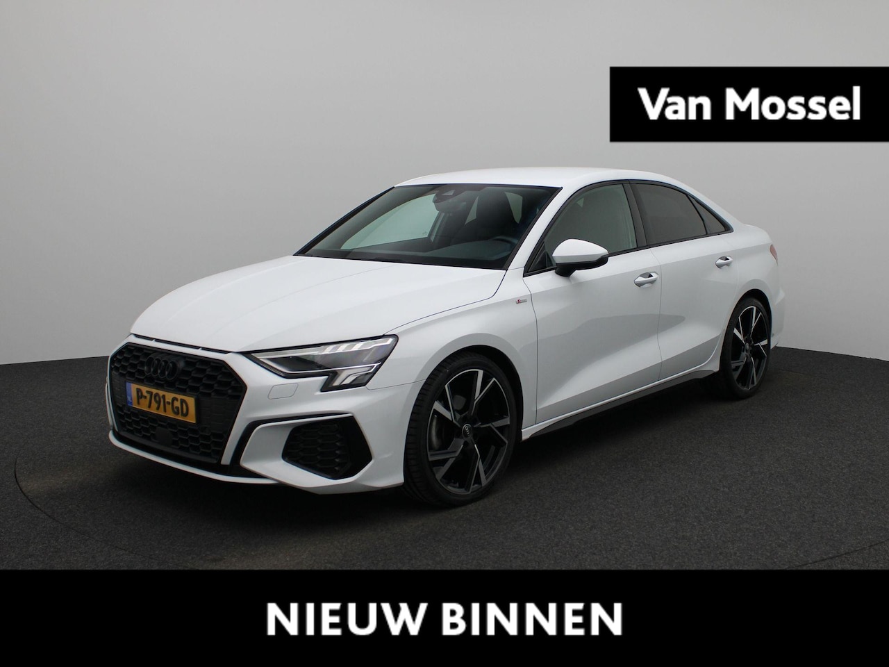 Audi A3 Limousine - 30 TFSI S edition | Climate Control | Stoelverwarming | Parkeersensoren | Lichtmetalen Vel - AutoWereld.nl