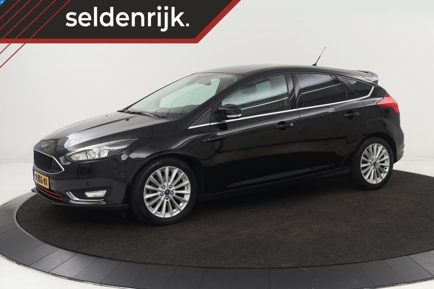 Ford Focus - 1.0 EcoBoost First Edition | Navigatie | Trekhaak | Climate control | PDC | Bluetooth | Vo - AutoWereld.nl