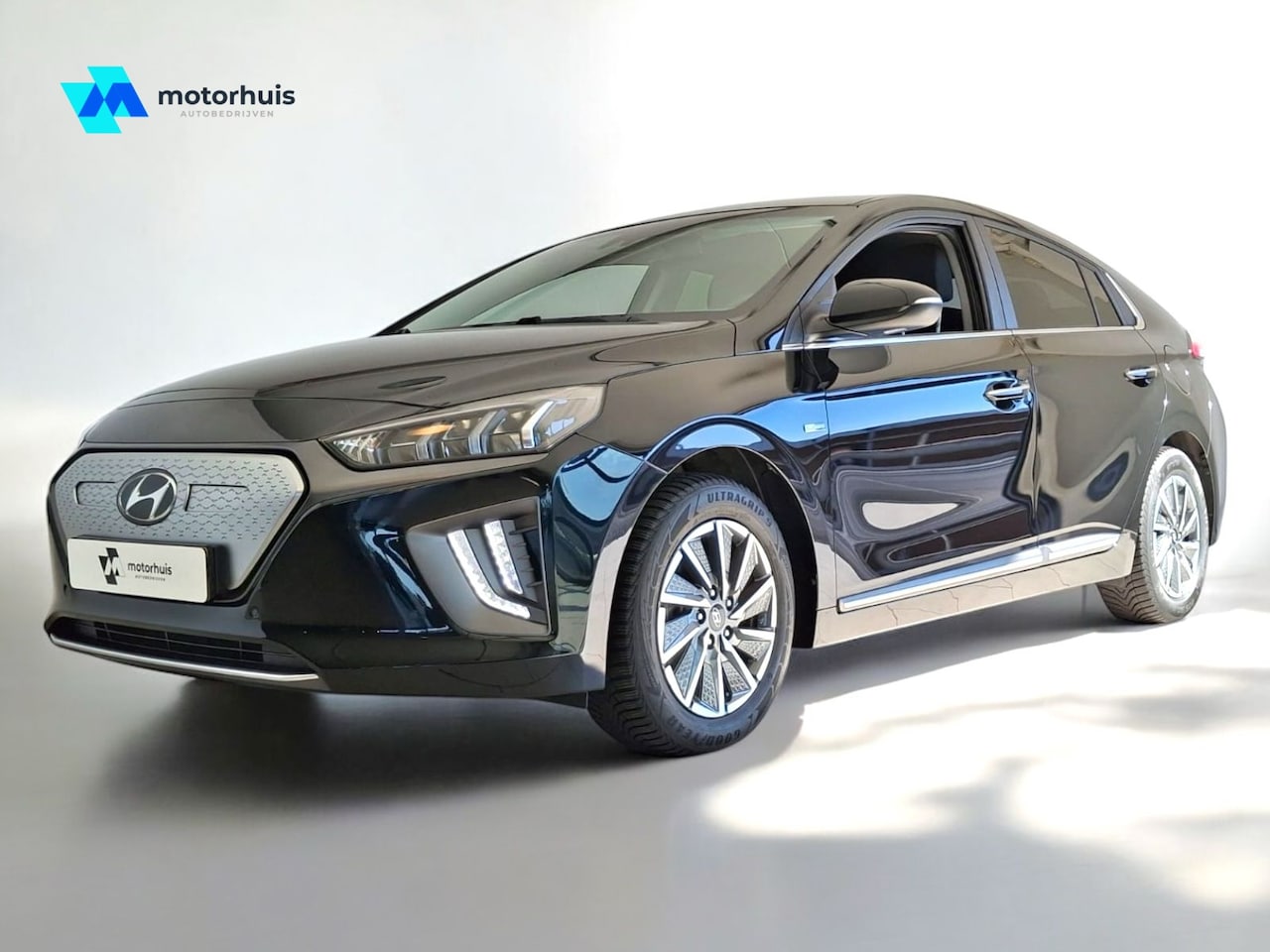 Hyundai IONIQ - EV 136pk Aut Premium 38 kWh NAVI WINTERPACK CAMERA LEDER - AutoWereld.nl