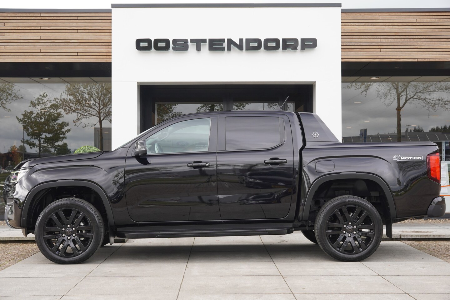 Volkswagen Amarok - 3.0TDI/240pk 4Motion Plus Cab Aventura BLACKSTYLE (2 persoons/ grijs kenteken)|2023|Leer|T - AutoWereld.nl