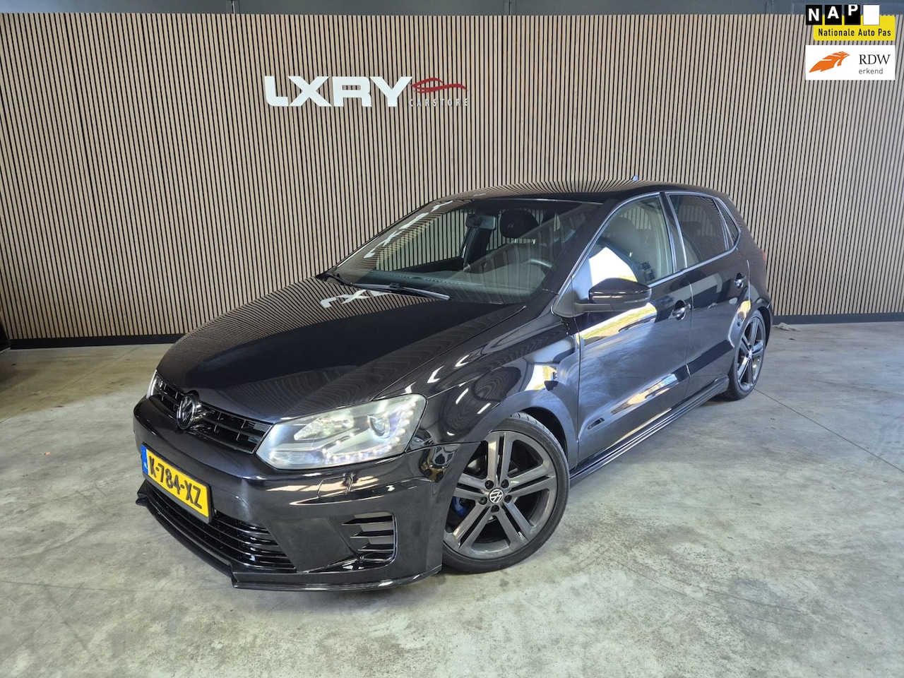 Volkswagen Polo - 1.2 TSI Highline R-Line | Navi / Carplay | Clima | Cruise | Stoelverwarming | - AutoWereld.nl