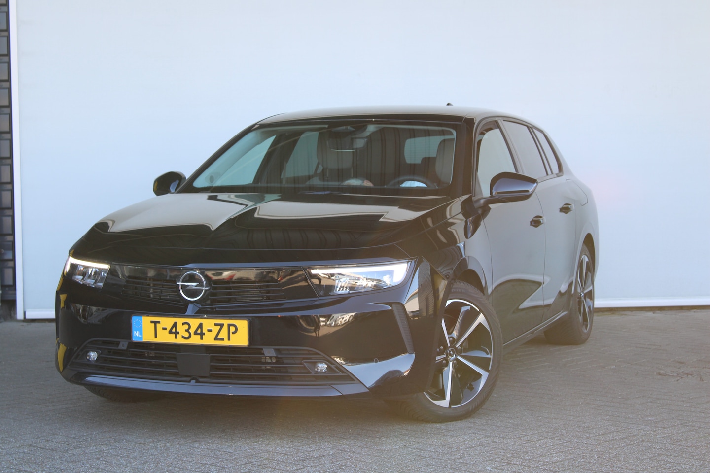 Opel Astra Sports Tourer - Sports Tourer 1.6 Turbo Hybrid | Apple Carplay/Android Auto | Cruise control adaptief met - AutoWereld.nl