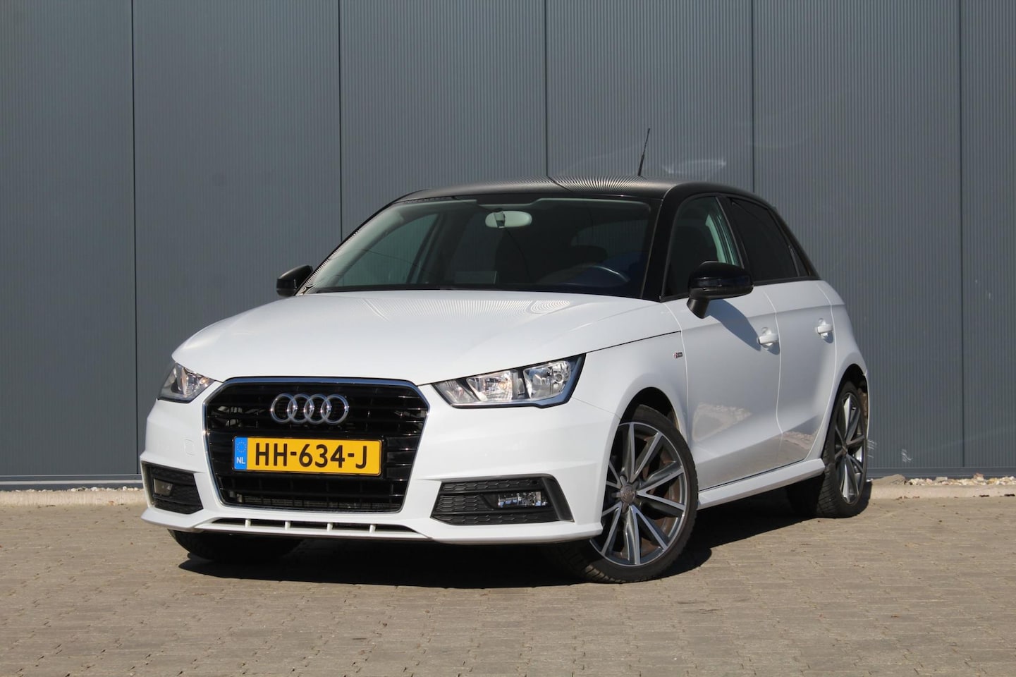 Audi A1 Sportback - 1.0 TFSI S-Line | Automaat | Navigatie | Airco | Cruise control | NAP | APK | - AutoWereld.nl