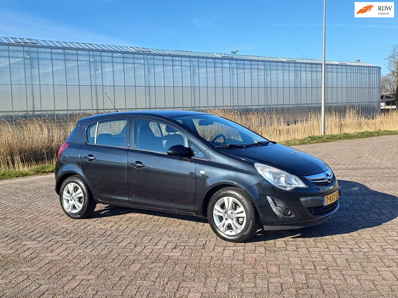 Opel Corsa - 1.4-16V Anniversary Edition 1.4-16V Anniversary Edition - AutoWereld.nl