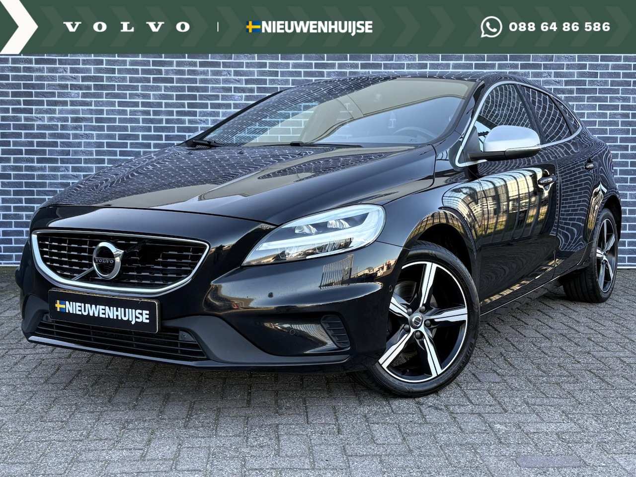 Volvo V40 - 2.0 T4 Business Sport | LED koplampen | Parkeer sensoren vóór en achter | Achteruit rij ca - AutoWereld.nl