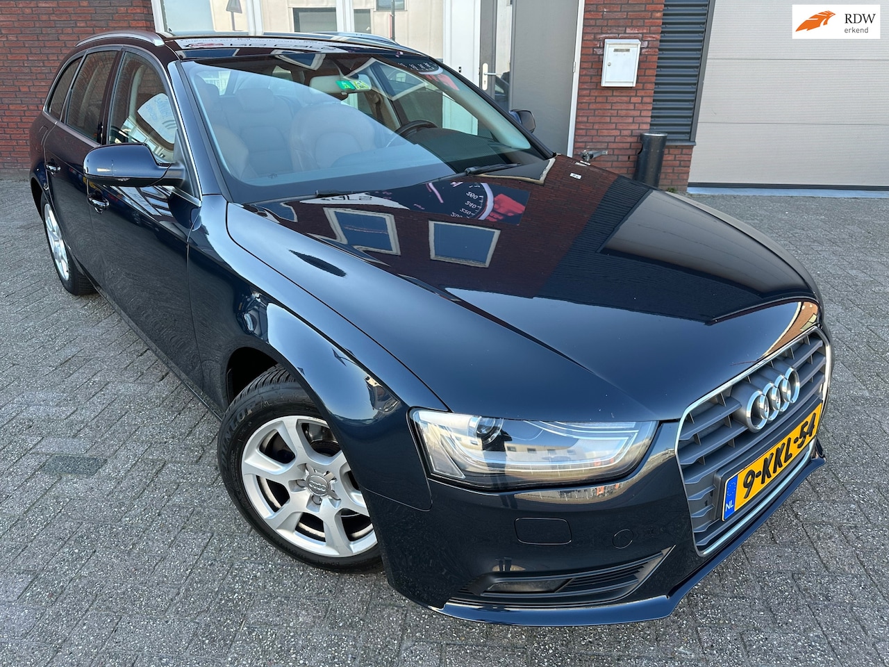 Audi A4 Avant - 1.8 TFSI Business Edition / Navi / Leder / PDC / Cruise - AutoWereld.nl