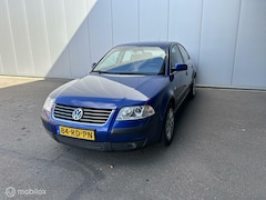 Volkswagen Passat - 1.8 Turbo, automaat, trekhaak, elek. ramen