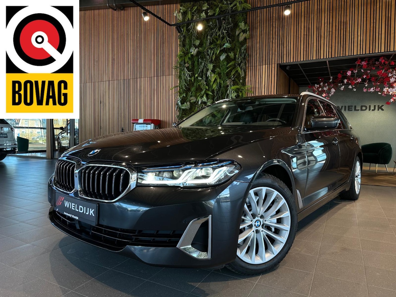 BMW 5-serie Touring - 530i High Executive Luxury Line - AutoWereld.nl