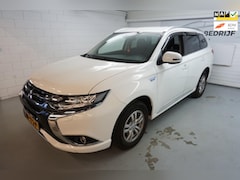 Mitsubishi Outlander - 2.0 PHEV Business Edition / NAVI / NAP / CAMERA