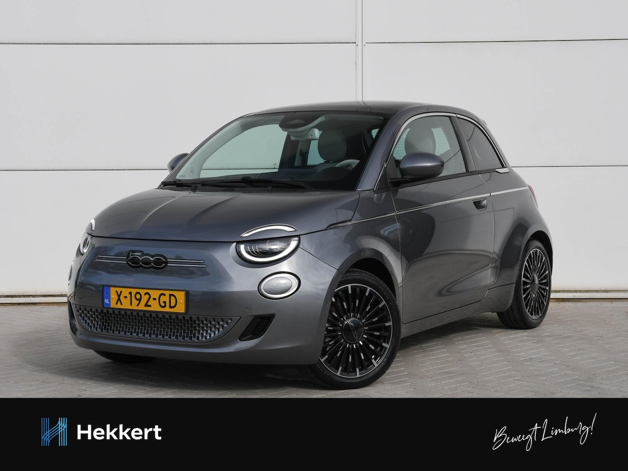 Fiat 500e - La Prima 42kWh 118pk Automaat PANO-DAK | DODE HOEK | LEDER | CAMERA | KEYLESS ENTRY | STOE - AutoWereld.nl