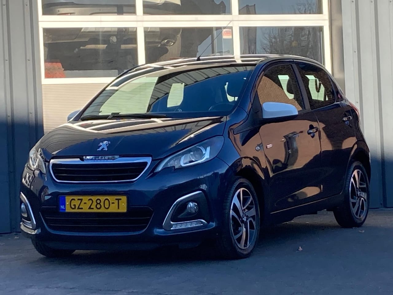 Peugeot 108 - 1.0 e-VTi Envy Airco Lm velgen - AutoWereld.nl