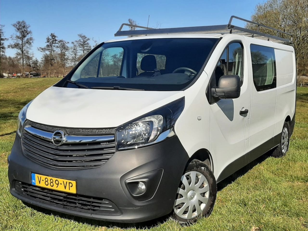 Opel Vivaro - 1.6 CDTi L2H1 DC 70kW 95pk Airco Navigatie Bluetooth Trekhaak Im - AutoWereld.nl