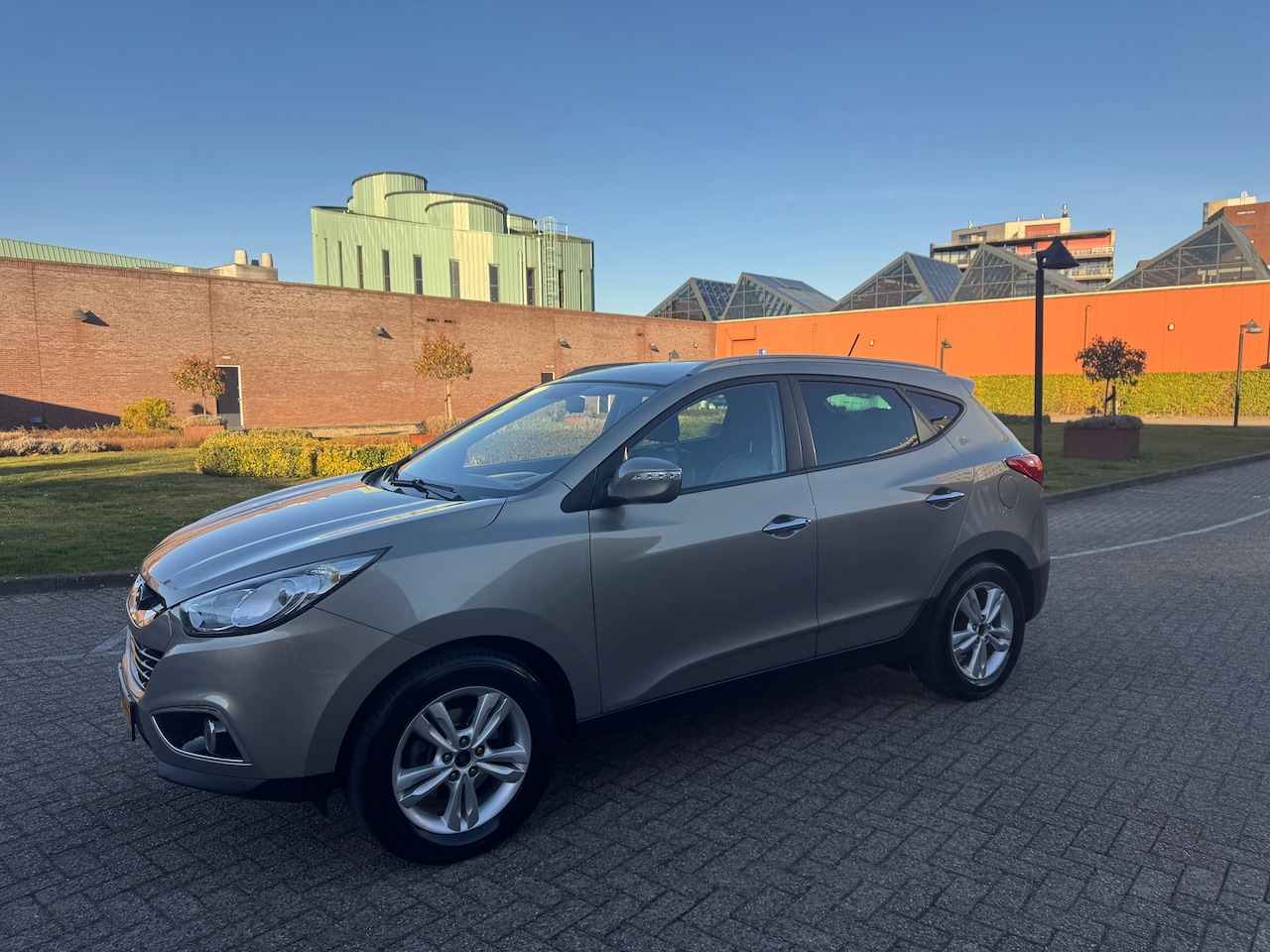 Hyundai ix35 - 2.0i Style Mooi en goed onderhouden Navi/Clima - AutoWereld.nl