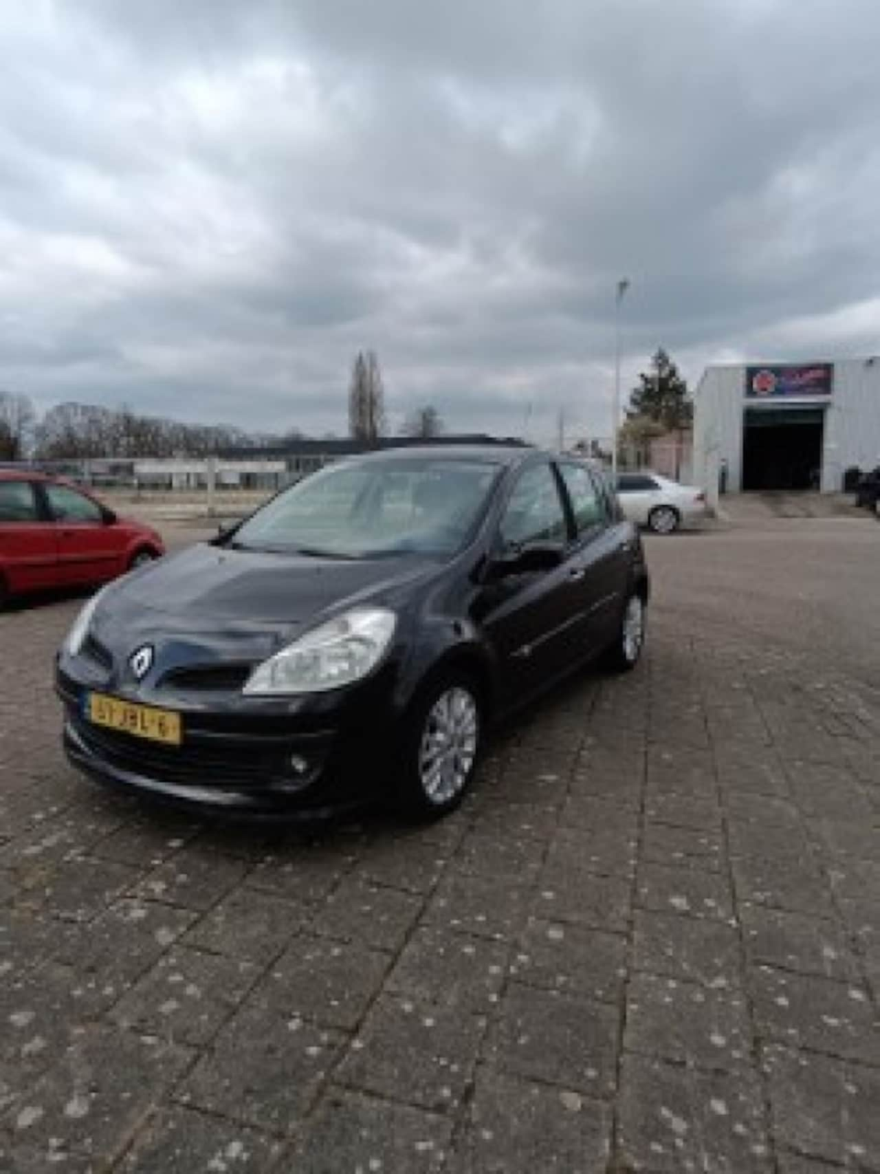 Renault Clio - 1.2-16V Collection 1.2-16V COLLECTION - AutoWereld.nl