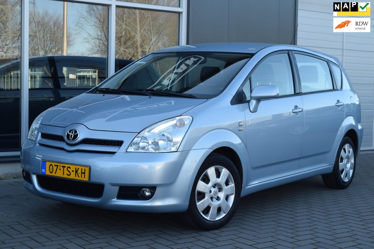 Toyota Corolla Verso - 1.8 VVT-i Sol 7p. | Automaat | Clima | Cruise | PDC | APK 3-2026 ! - AutoWereld.nl