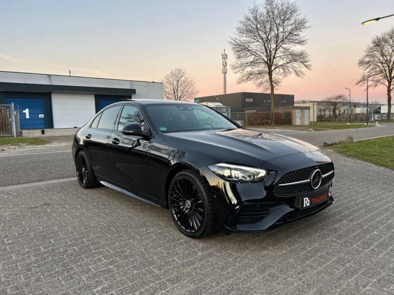 Mercedes-Benz C-klasse - e AMG Distronic Plus Night - AutoWereld.nl