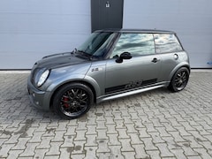 MINI Cooper S - 1.6 COOPER S R53 / GEREVISEERDE MOTOR 46.000 KM GELOPEN / NAVIGA