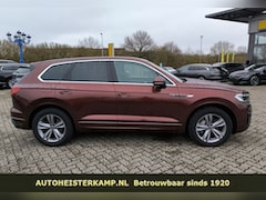 Volkswagen Touareg - 3.0 TDI R-Line ACC Luchtvering Comfortstoelen Trekhaak