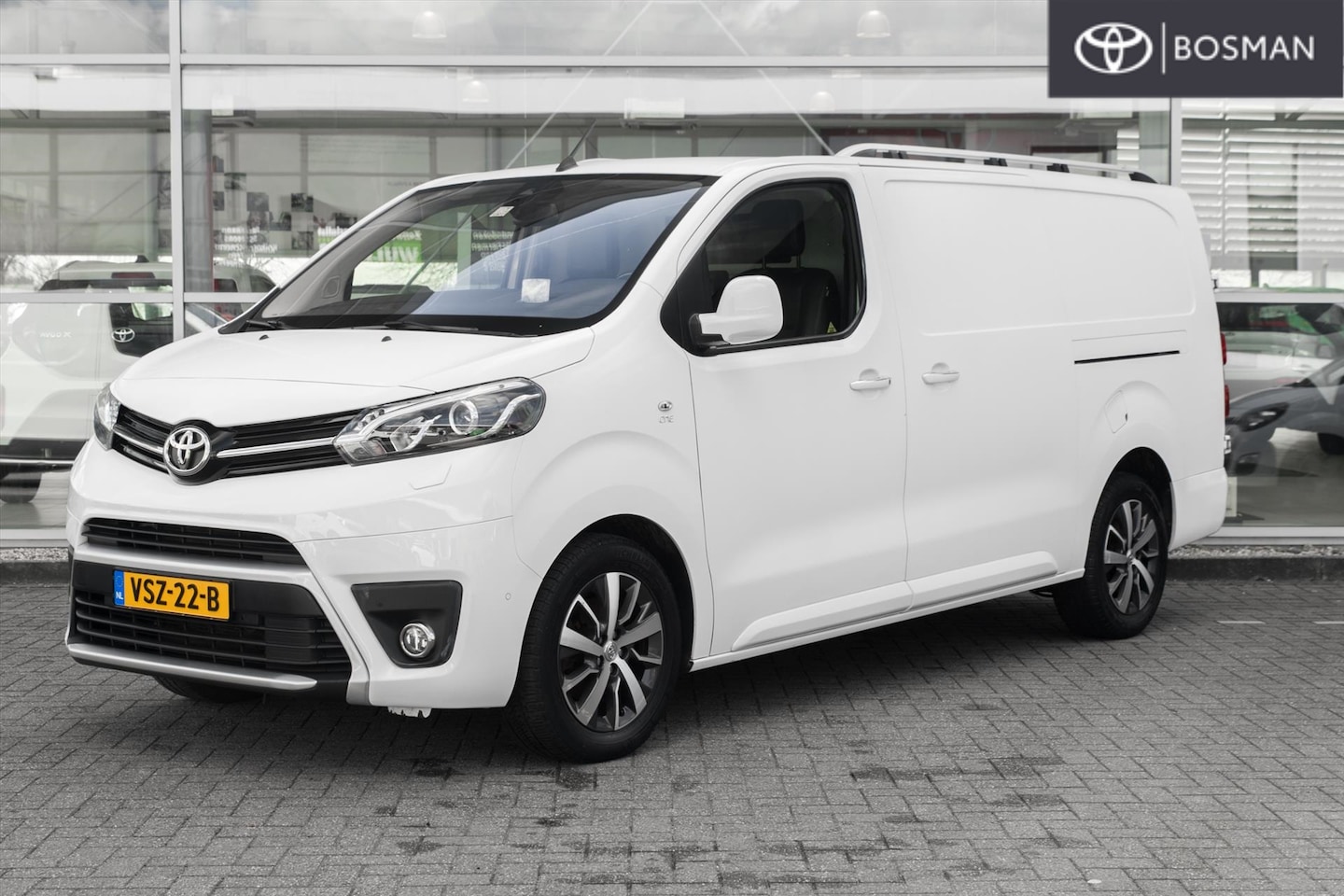 Toyota PROACE Long Worker - 2.0 D-4D 150pk S&S Professional - AutoWereld.nl