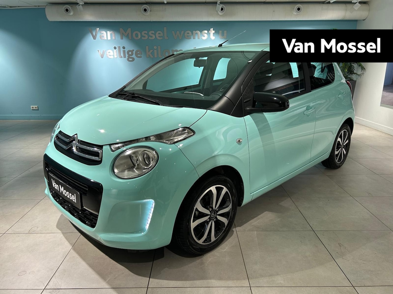 Citroën C1 - 1.0 VTi Shine AUTOMAAT | CAM | Apple carplay - android auto - AutoWereld.nl