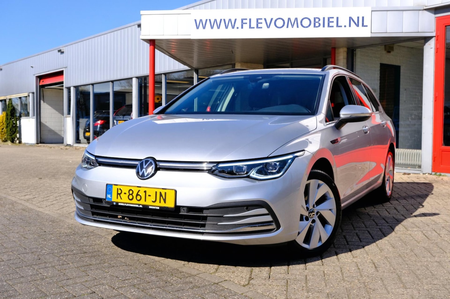 Volkswagen Golf Variant - 1.5 TSI 131pk Style Clima|Cam|1Eig|Navi|LMV|Virtual Displ. - AutoWereld.nl