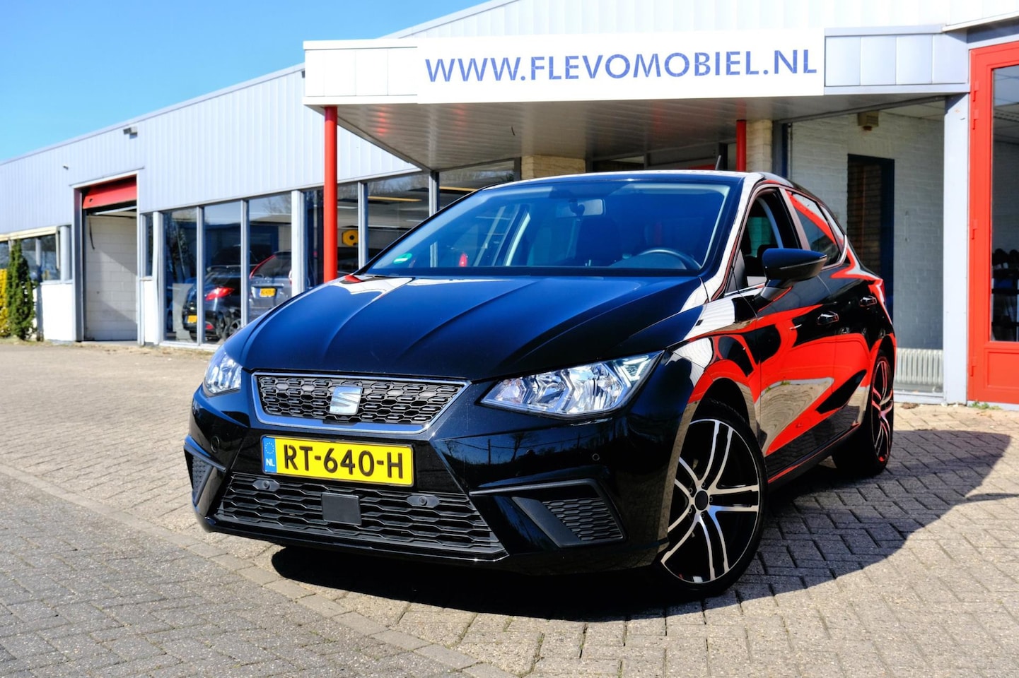 Seat Ibiza - 1.0 TSI Style Business Intense 5drs Navi|Airco|LMV|Cam|Apple CarPlay - AutoWereld.nl