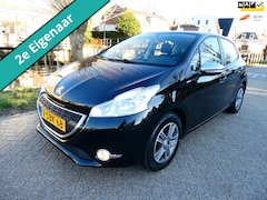 Peugeot 208 - 1.2 VTi Urban 5-deurs Airco Cruise Navi PDC 2e eigenaar